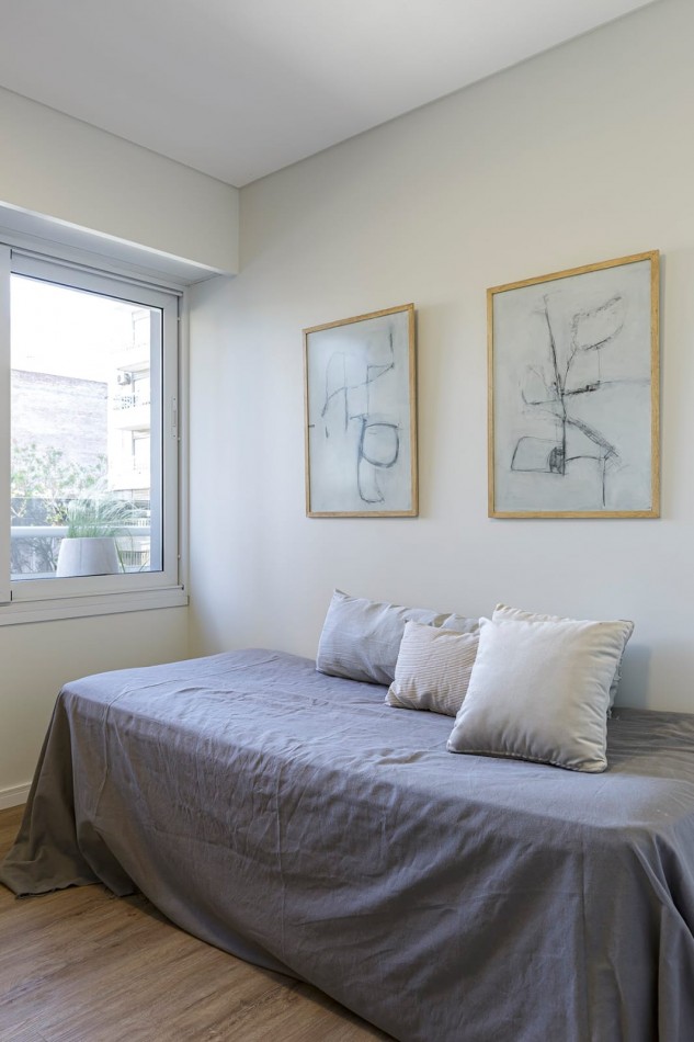  Venta  Semipiso balcones al  frente 2 dormitorios a estrenar 2 balcones  y terraza  exclusiva excelente iluminacion y ventilacion Valor Negociable.