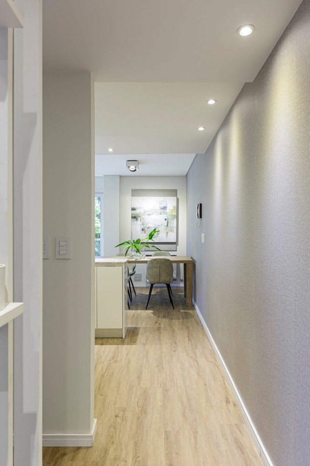  Venta  Semipiso balcones al  frente 2 dormitorios a estrenar 2 balcones  y terraza  exclusiva excelente iluminacion y ventilacion Valor Negociable.