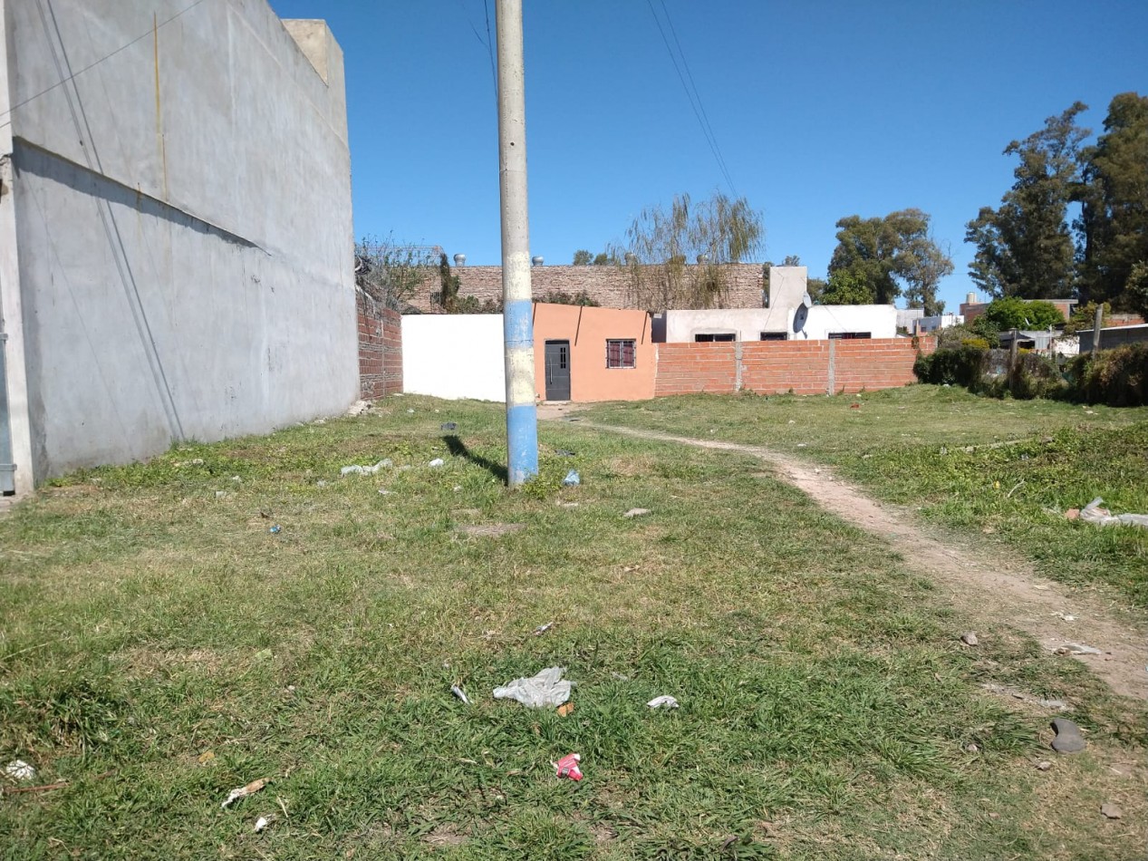 Terreno al frente 165 m2 se acepta vehiculo nacional en parte de pago / se acepta pago en pesos / escritura al dia / 