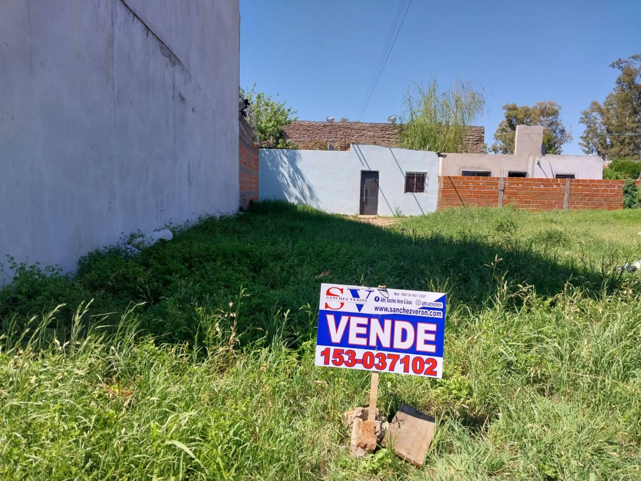 Terreno al frente 165 m2 se acepta vehiculo nacional en parte de pago / se acepta pago en pesos / escritura al dia / 