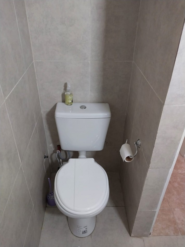 Departamento 1 dormitorio contrafrente con cochera reciclado bajas expensas excelente entorno