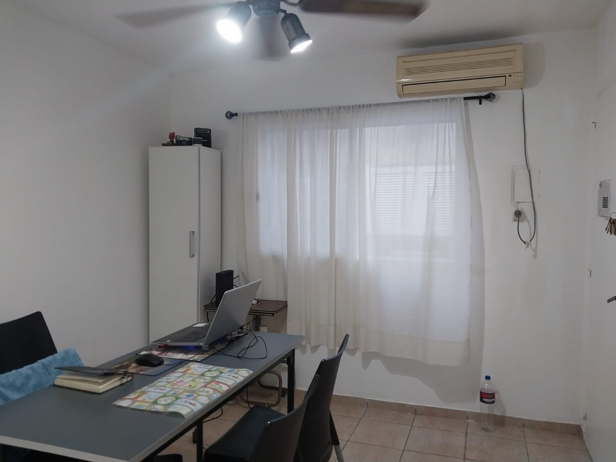 Departamento 1 dormitorio contrafrente con cochera reciclado bajas expensas excelente entorno
