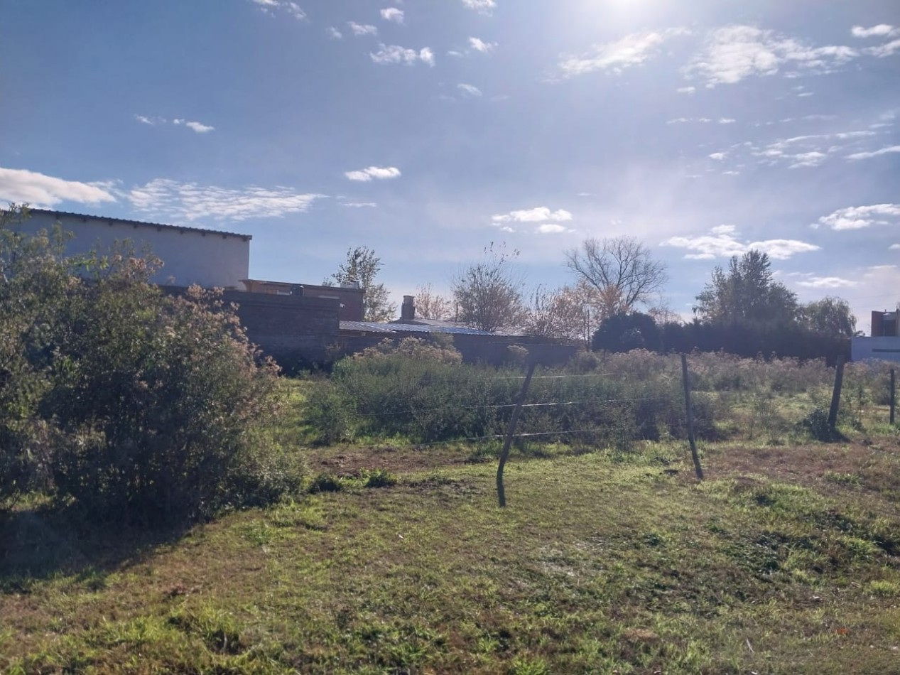 Roldan 2 TERRENOS JUNTOS O SEPARADOS PARTE EN ESQUINA SE ESUCHAN OFERTAS  BARRIO BOSQUE AZUL Valor Negociable