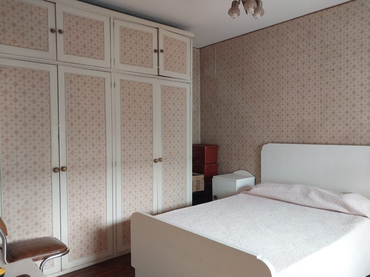 2 Casas en un amplio terreno cochera semicubierta se acepta permuta por propiedades en un 70% 