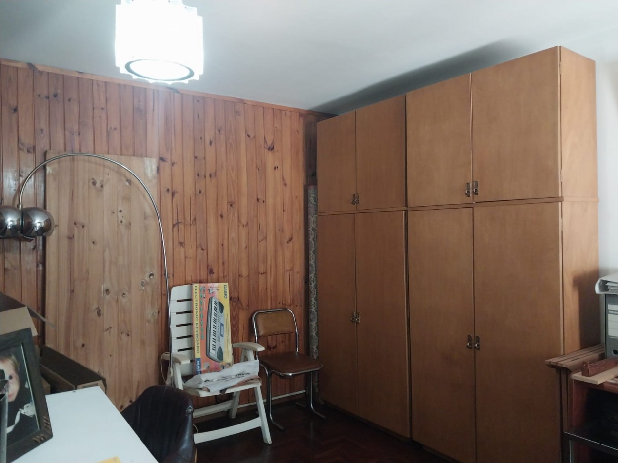 2 Casas en un amplio terreno cochera semicubierta se acepta permuta por propiedades en un 70% 
