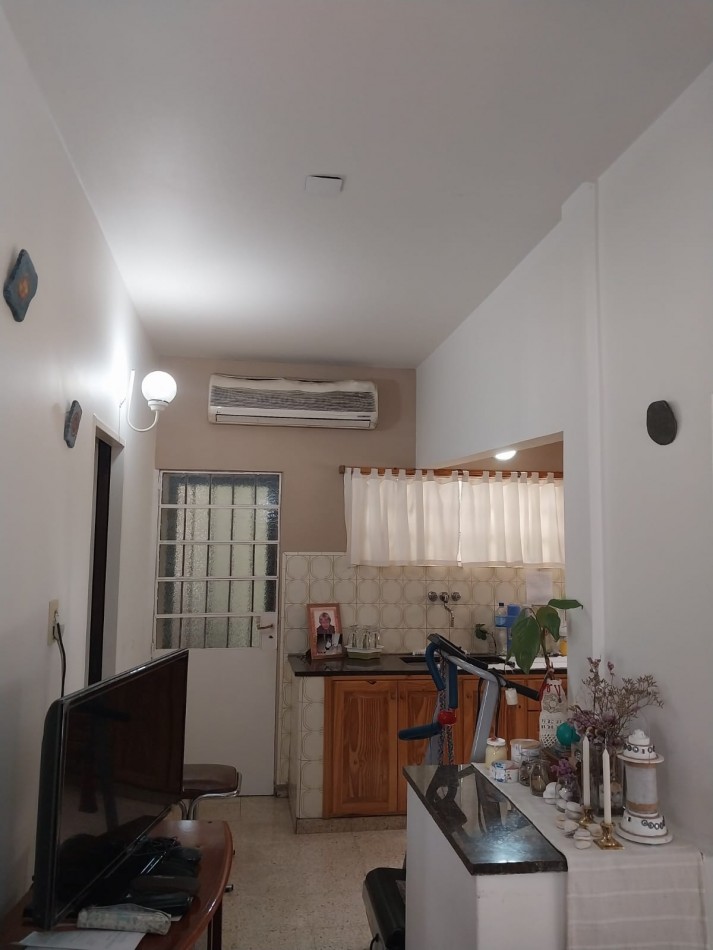 2 Casas en un amplio terreno cochera semicubierta se acepta permuta por propiedades en un 70% 