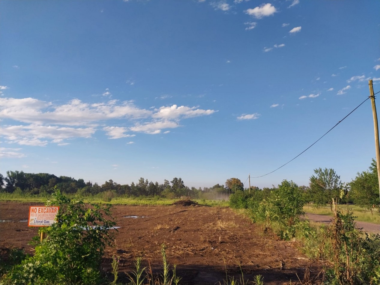 Fraccion de Terreno en Esquina  a 400 metros de Barrio Don Mateo 1885 m2 