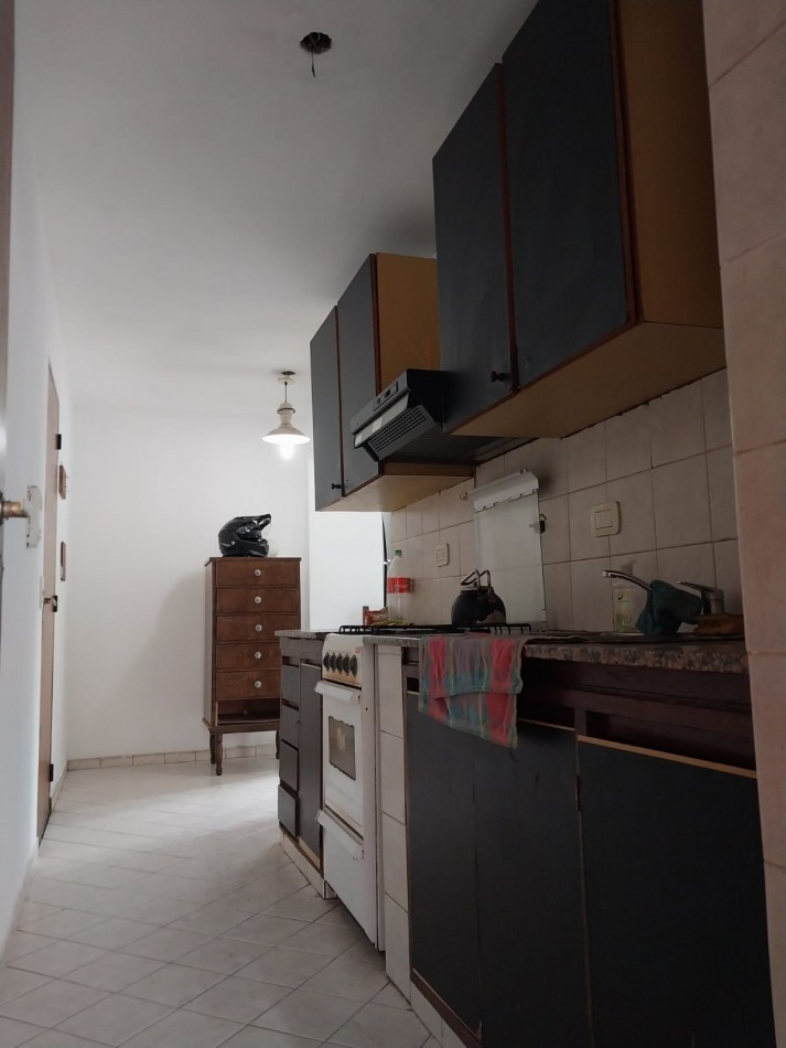 Departamento semipiso exclusivo  2 dormitorios al frente con balcon valor negociable Italia al 1600 semi amoblado 