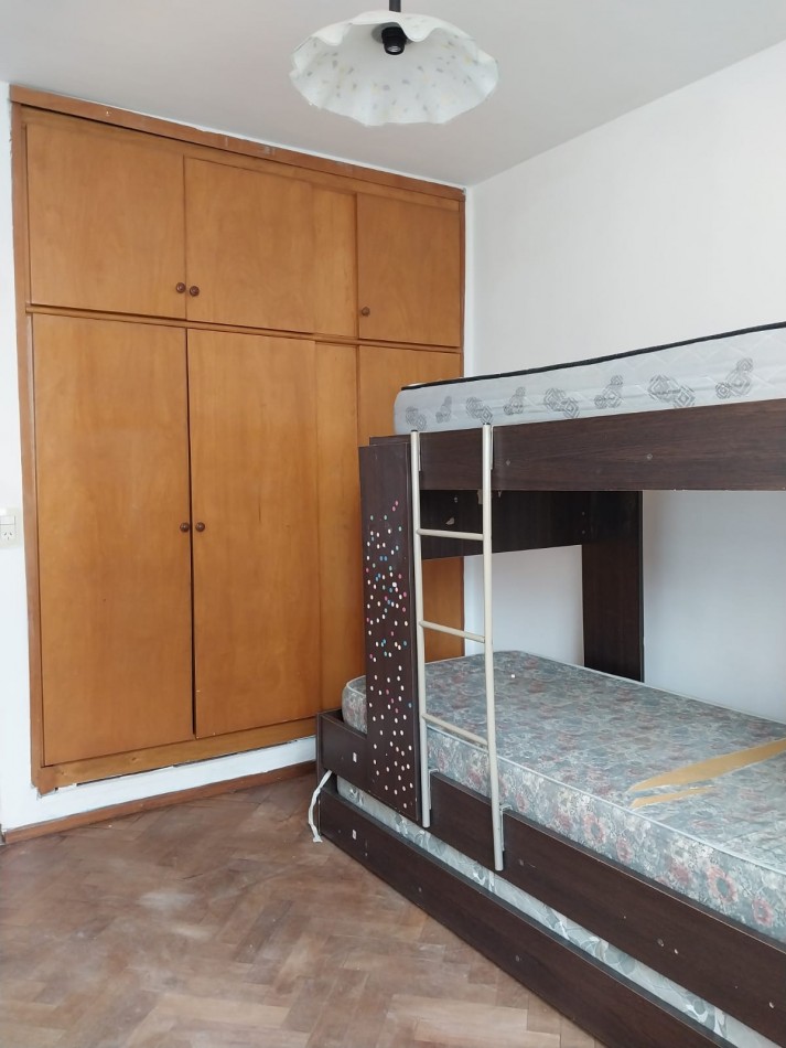 Departamento semipiso exclusivo  2 dormitorios al frente con balcon valor negociable Italia al 1600 semi amoblado 