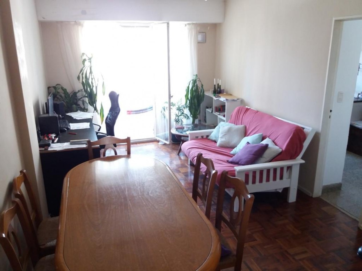 Departamento 1 dormitorio piso 8 al frente  situado en inmejorable zona oportunidad