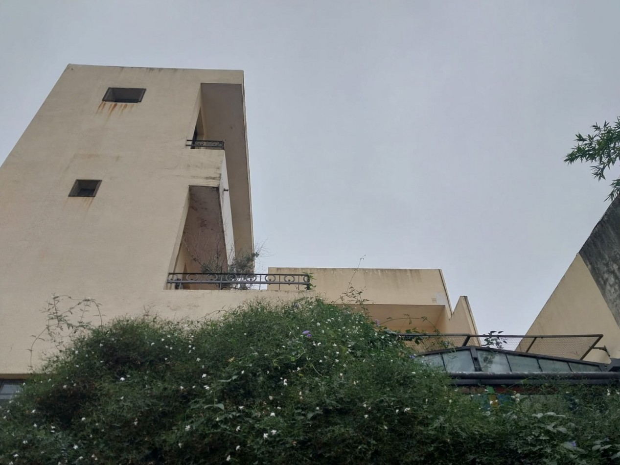 PROPIEDAD EN 2 PLANTAS  / CASA DE ESTILO ARQUITECTONICO USOS MULTIPLES IDEAL HOTEL / CONSULTORIOS / INSTITUCIONES / CONSTRUCTORAS
