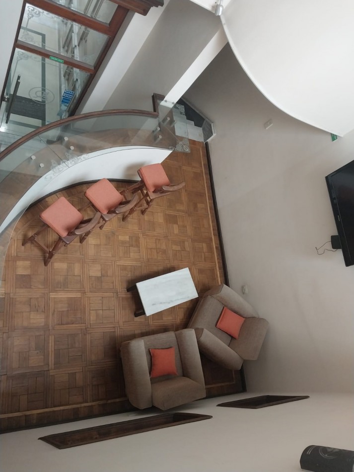 PROPIEDAD EN 2 PLANTAS  / CASA DE ESTILO ARQUITECTONICO USOS MULTIPLES IDEAL HOTEL / CONSULTORIOS / INSTITUCIONES / CONSTRUCTORAS