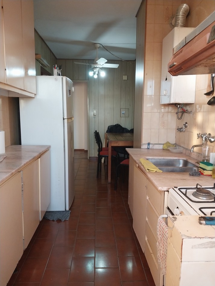 Departamento Semipiso de 3 dormitorios con amplia vista al rio zona de facultades / parque Urquiza. buena rentabilidad.