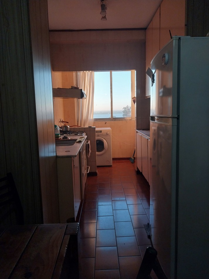 Departamento Semipiso de 3 dormitorios con amplia vista al rio zona de facultades / parque Urquiza. buena rentabilidad.
