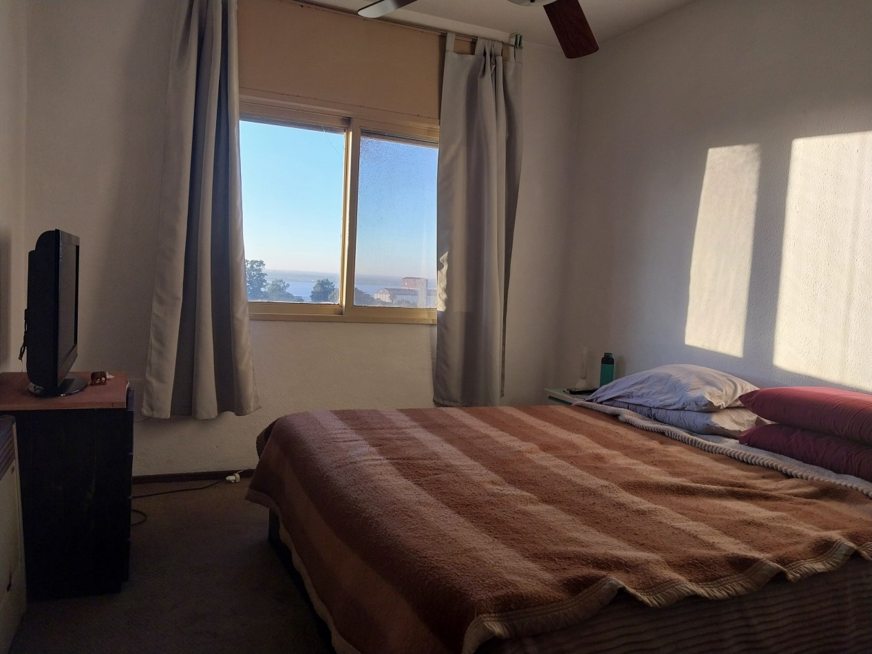 Departamento Semipiso de 3 dormitorios con amplia vista al rio zona de facultades / parque Urquiza. buena rentabilidad.