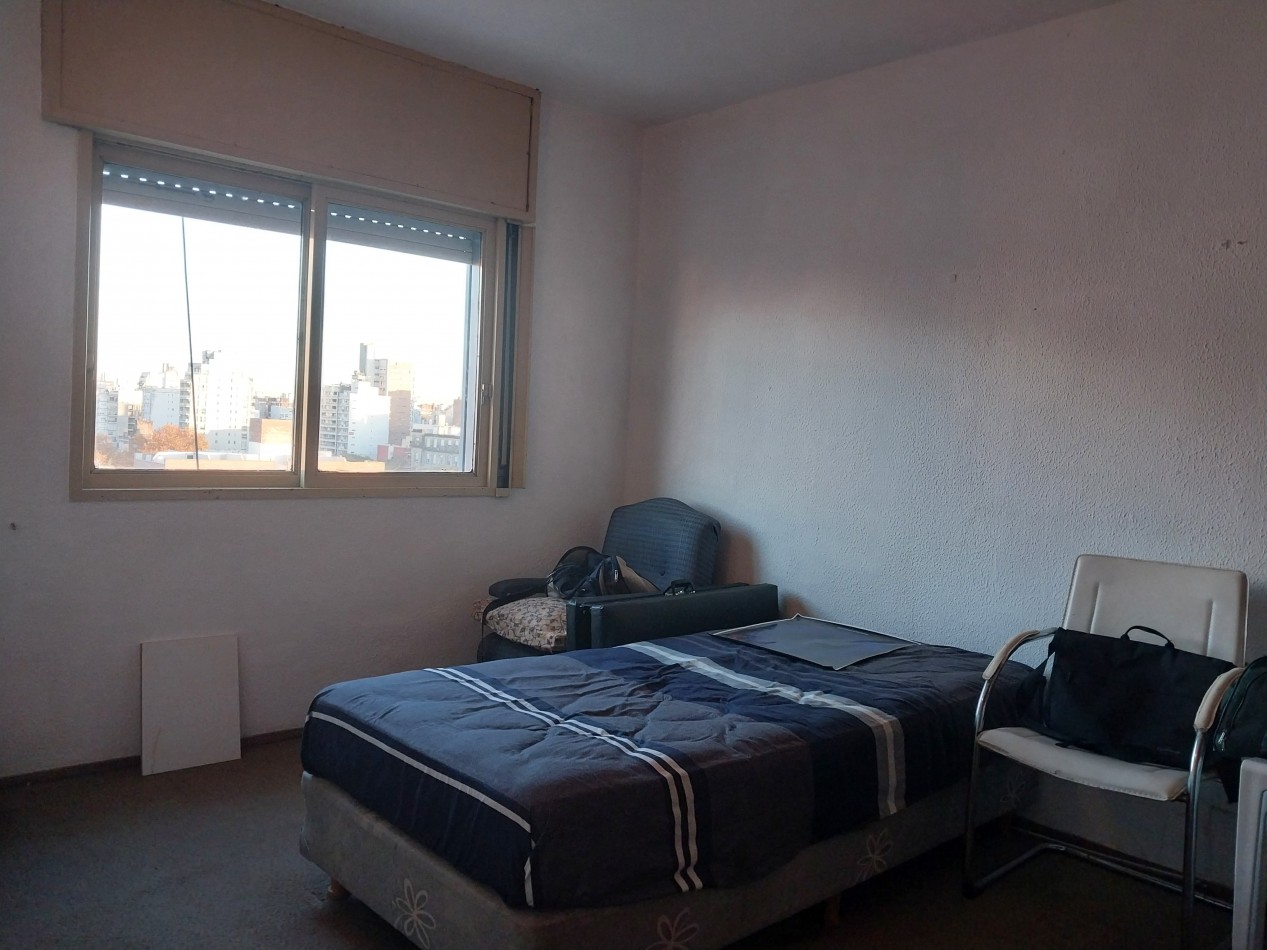 Departamento Semipiso de 3 dormitorios con amplia vista al rio zona de facultades / parque Urquiza. buena rentabilidad.