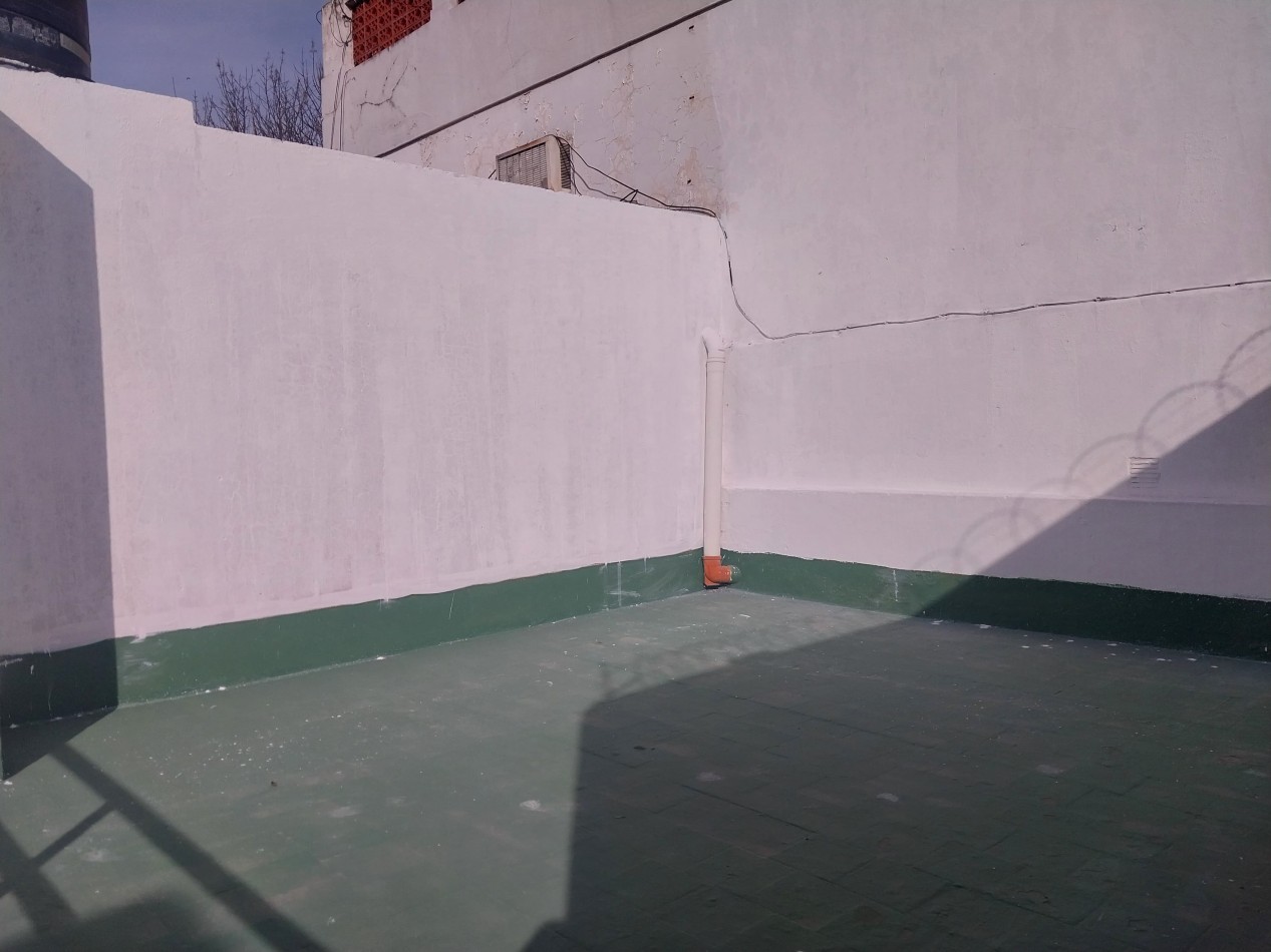 Departamento interno de pasillo estilo Loft sin expensas reciclado a nuevo barrio Abasto Mitre 2358