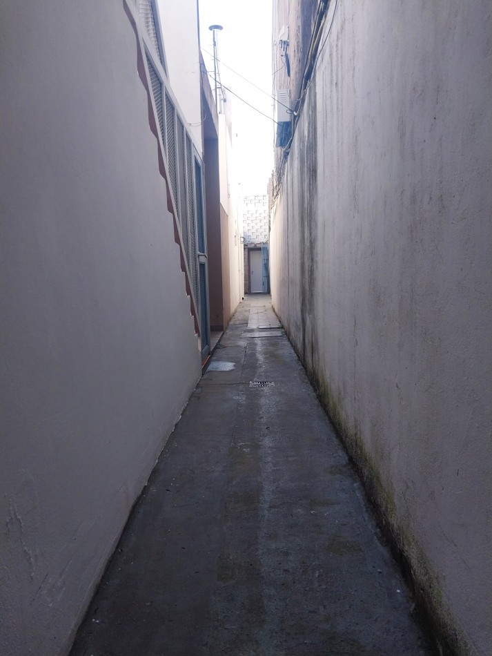 Departamento interno de pasillo estilo Loft sin expensas reciclado a nuevo barrio Abasto Mitre 2358