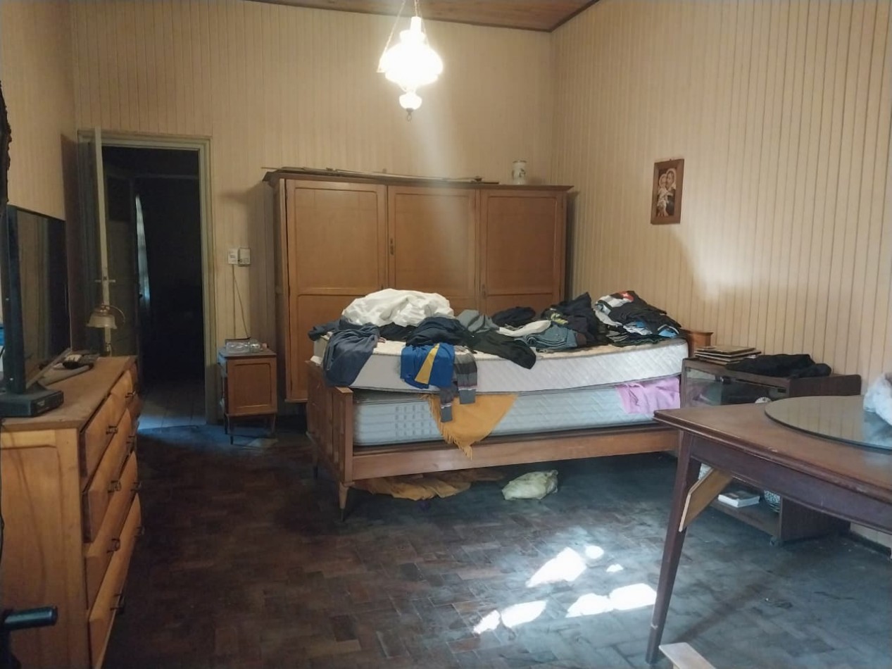 3 Propiedades (2 casas mas terreno) mas local comercial 2 ingresos en un mismo terreno de 389 m2 en 