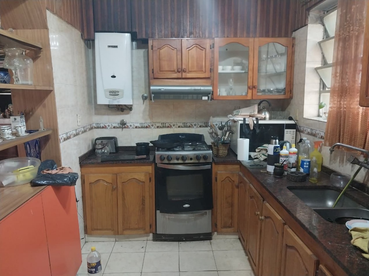 3 Propiedades (2 casas mas terreno) mas local comercial 2 ingresos en un mismo terreno de 389 m2 en 