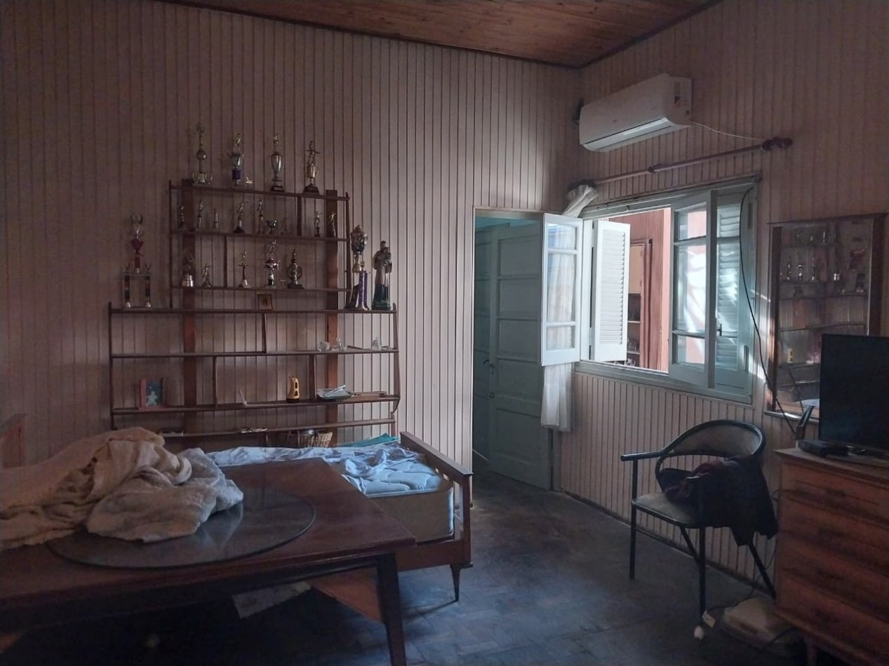 3 Propiedades (2 casas mas terreno) mas local comercial 2 ingresos en un mismo terreno de 389 m2 en 