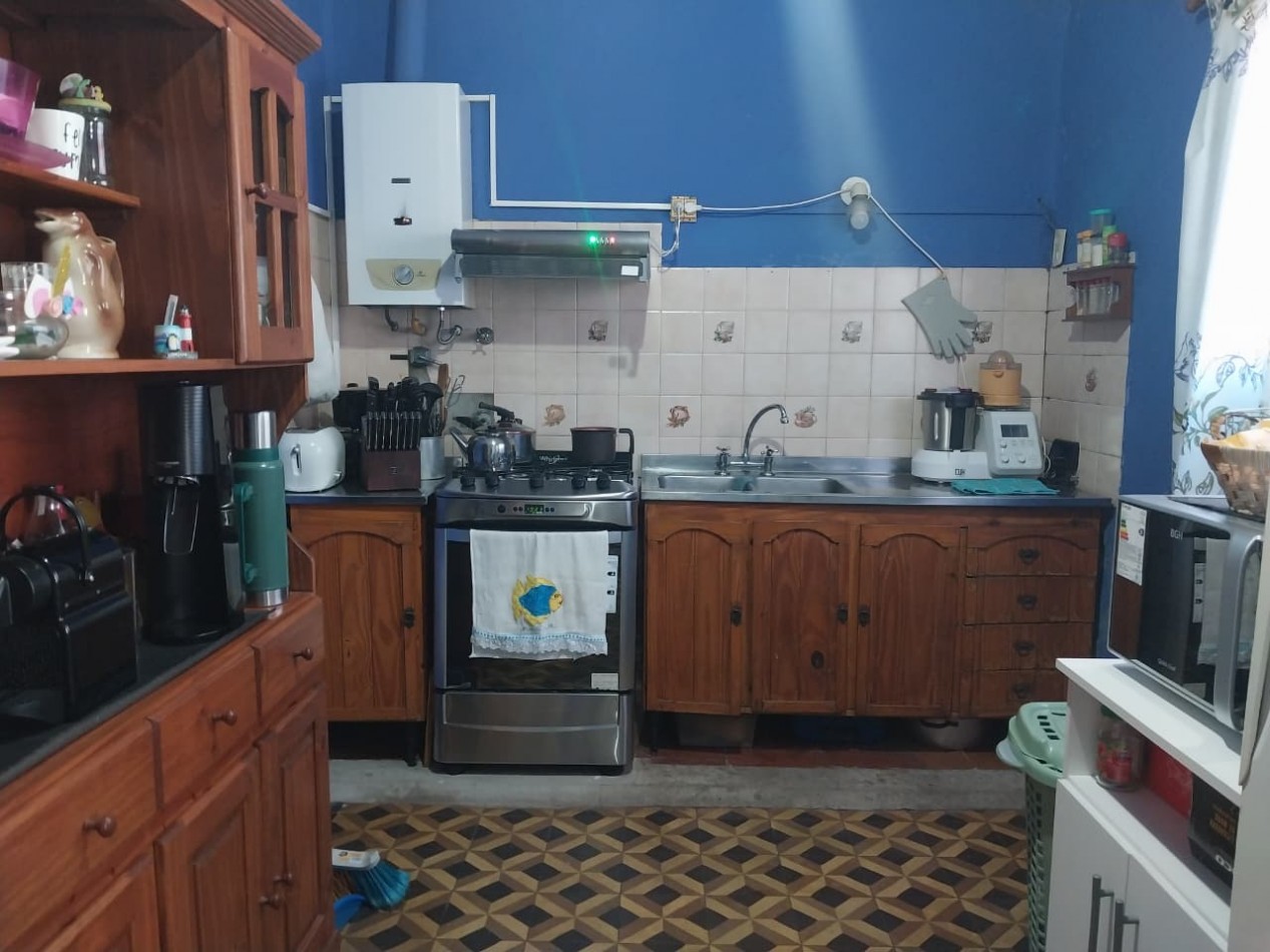 3 Propiedades (2 casas mas terreno) mas local comercial 2 ingresos en un mismo terreno de 389 m2 en 