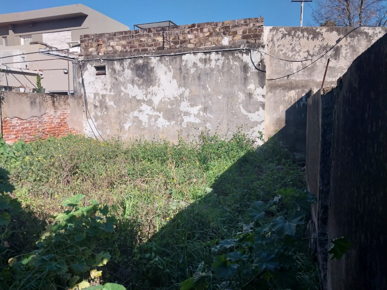 3 Propiedades (2 casas mas terreno) mas local comercial 2 ingresos en un mismo terreno de 389 m2 en 