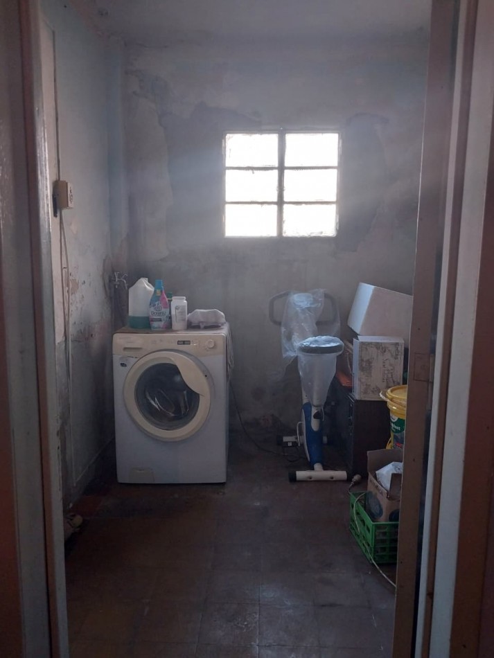 3 Propiedades (2 casas mas terreno) mas local comercial 2 ingresos en un mismo terreno de 389 m2 en 