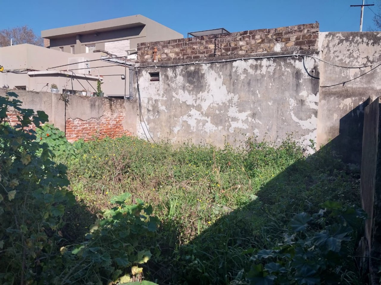 3 Propiedades (2 casas mas terreno) mas local comercial 2 ingresos en un mismo terreno de 389 m2 en 