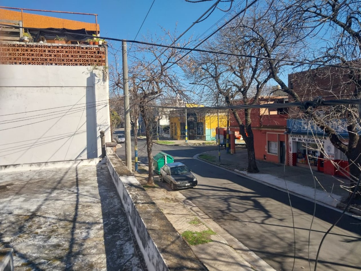 3 Propiedades (2 casas mas terreno) mas local comercial 2 ingresos en un mismo terreno de 389 m2 en 