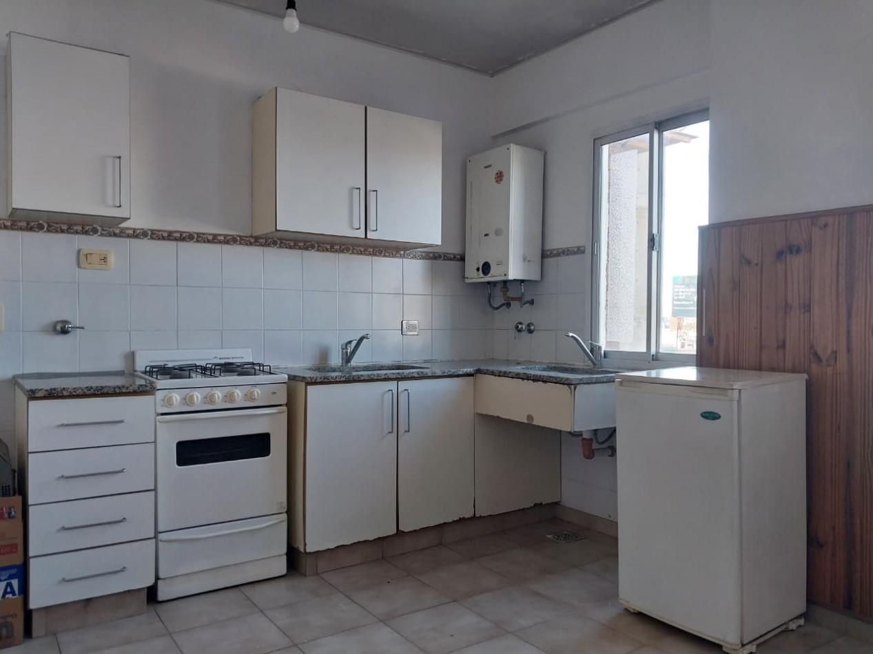 Departamento Semipiso al frente 2 dormitorios / posibilidad de un 3 dormitorios / sala de estudio con mobiliario Zona Norte Bajas expensas