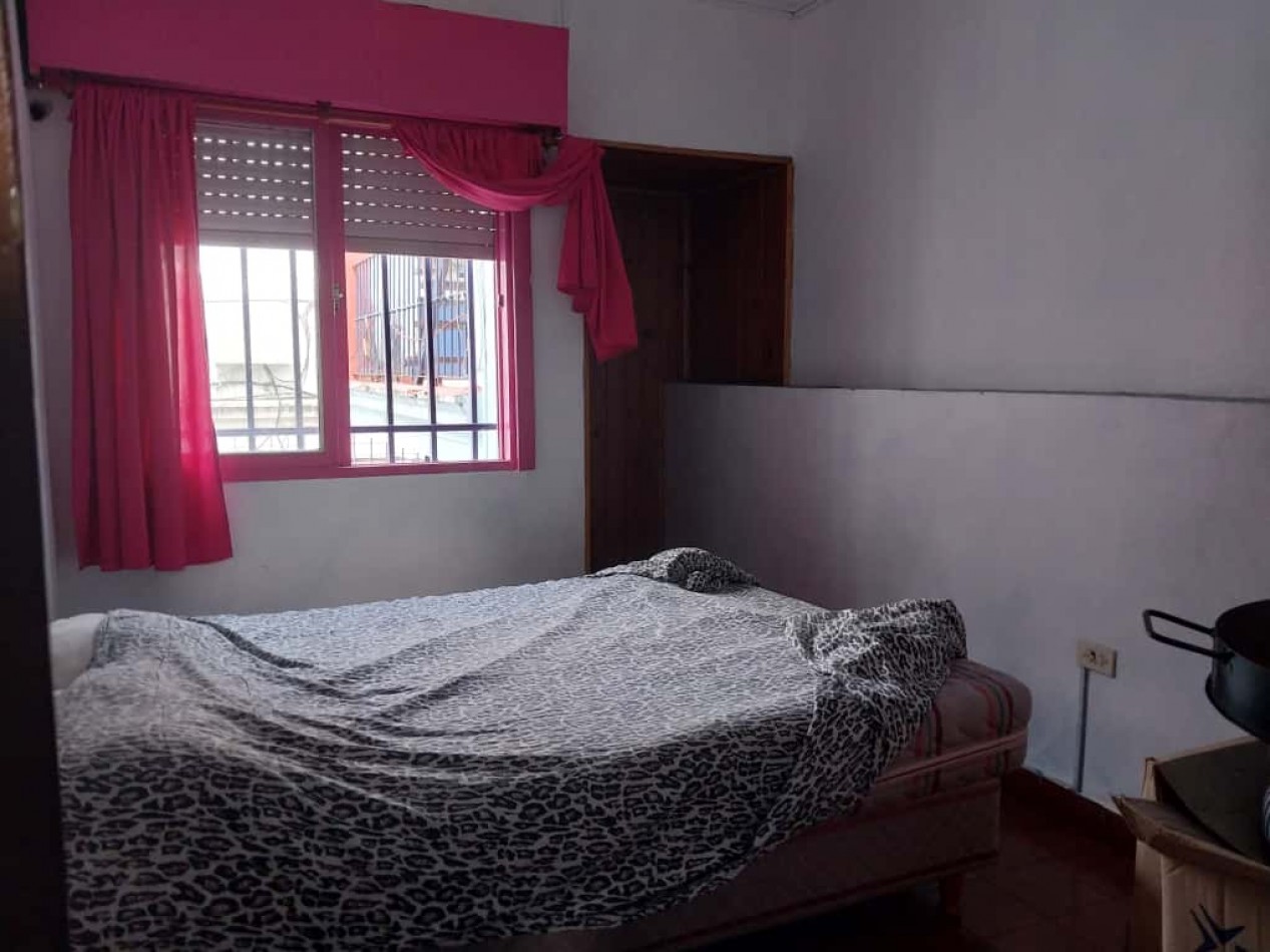 Departamento Interno de Pasillo sin expensas amplio 2 plantas patio terraza asador se aceptar permuta por inferior con patio zona centro