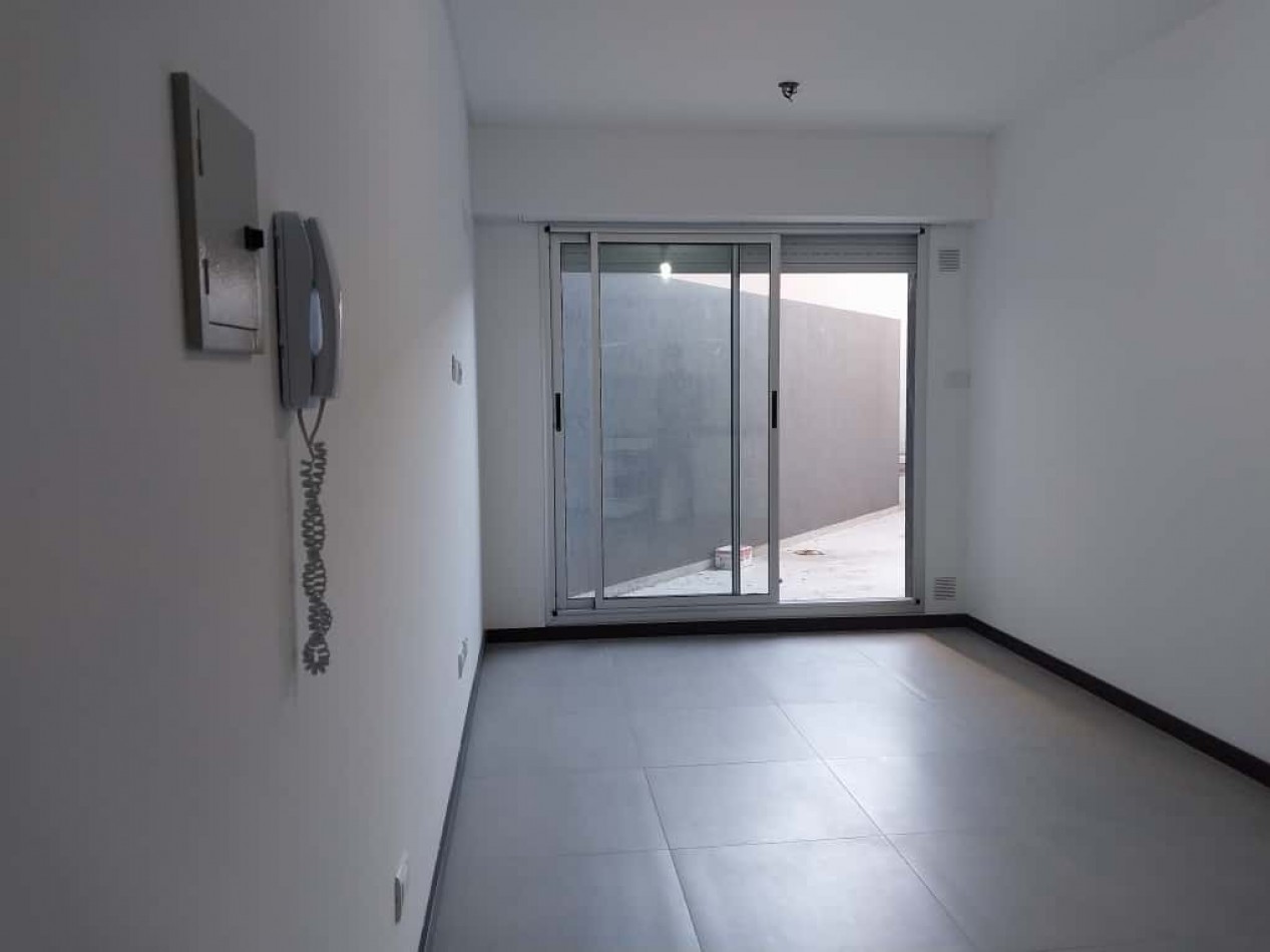Departamento 1 dormitorio a estrenar con patio FINANCIACION CUOTAS  excelente ubicacion Facultades 1° piso contrafrente
