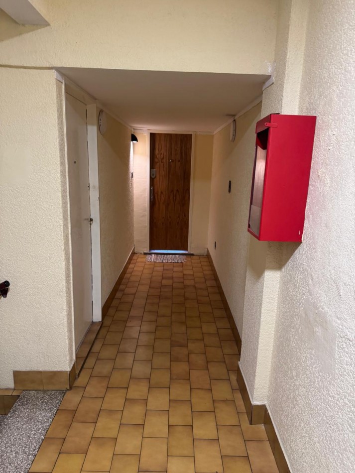 Departamento contrafrente lateral con balcon 1 dormitorios reciclado excelente ubicacion centrica  opcion amoblado bajas expensas