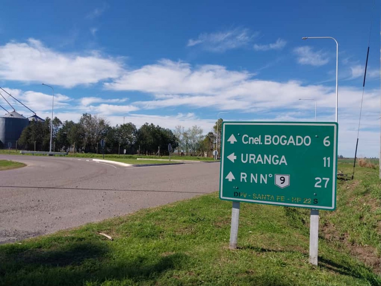 Terrenos de 300 m2 a 500 m2 con una entrega , cuotas fijas  amplia financiacion  en pesos - se Acepta vehiculo en parte de pago