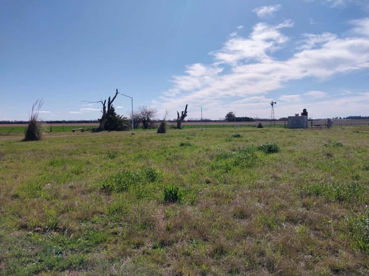 Terrenos de 300 m2 a 500 m2 con una entrega , cuotas fijas  amplia financiacion  en pesos - se Acepta vehiculo en parte de pago