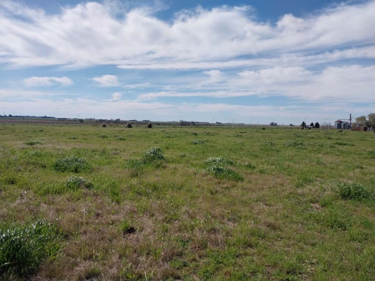 Terrenos de 300 m2 a 500 m2 con una entrega , cuotas fijas  amplia financiacion  en pesos - se Acepta vehiculo en parte de pago