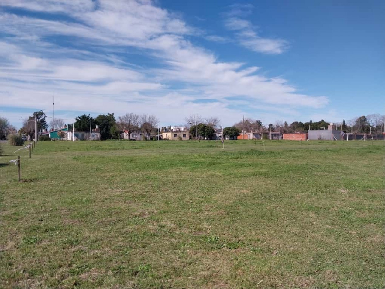 Terrenos de 300 m2 a 500 m2 con una entrega , cuotas fijas  amplia financiacion  en pesos - se Acepta vehiculo en parte de pago