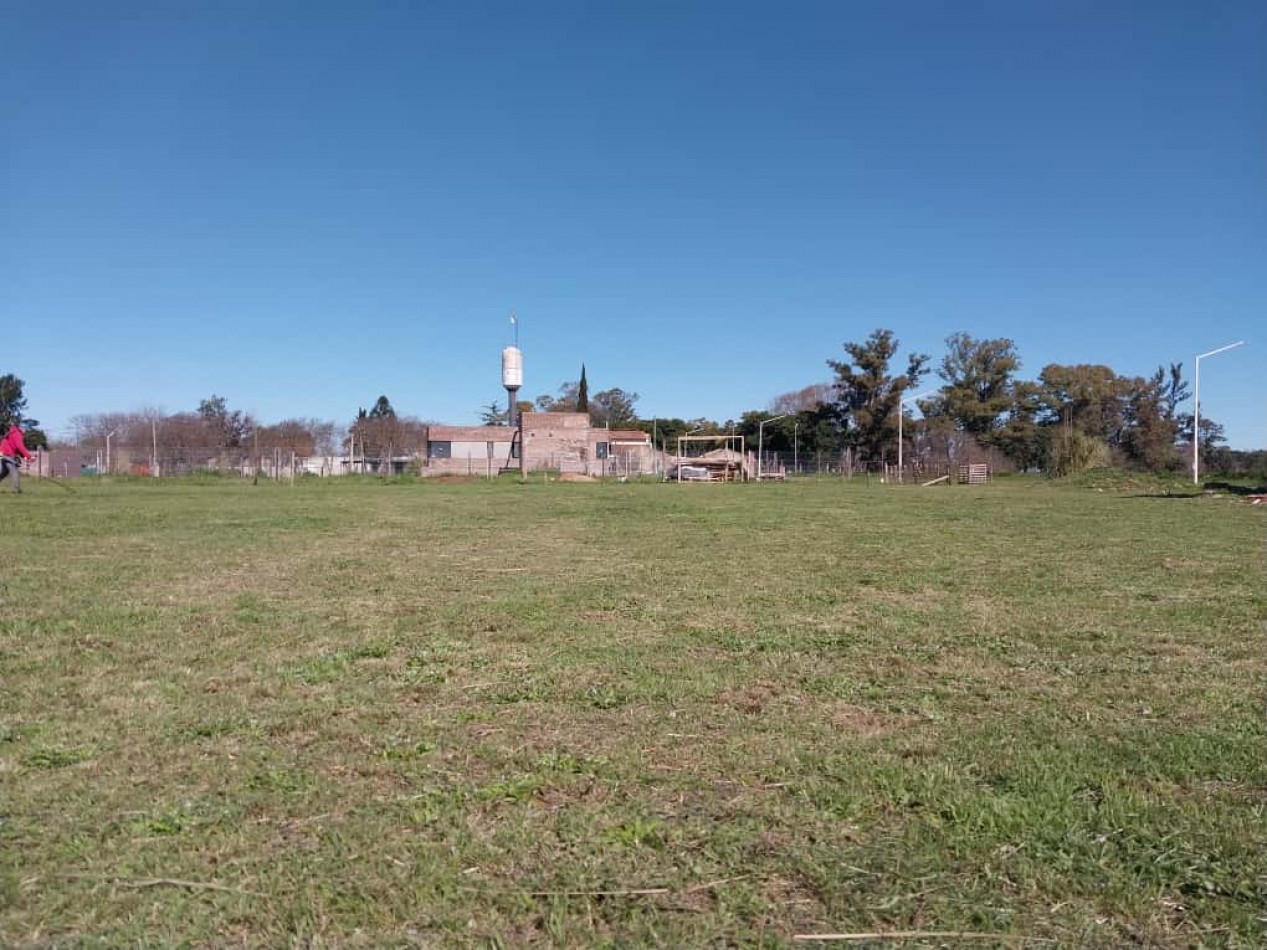 Terrenos de 300 m2 a 500 m2 con una entrega , cuotas fijas  amplia financiacion  en pesos - se Acepta vehiculo en parte de pago