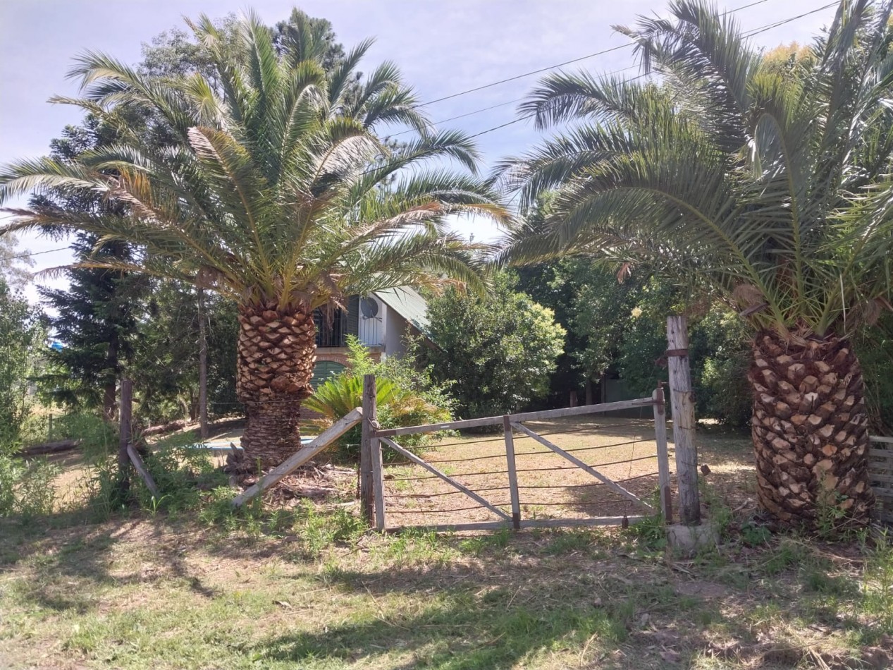 Casa con salida al Rio Carcaraña con una hermosa vista emplazada en 990 m2 con 2 ingresos mas pileta  ideal para un emprendimiento