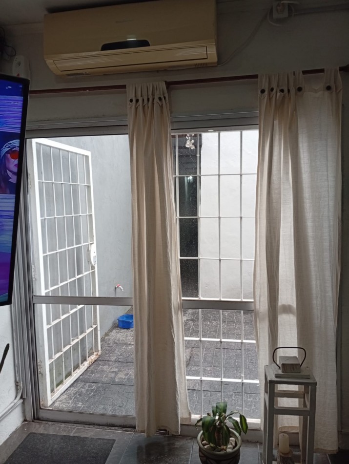 2 Departamentos internos de pasillo unico resuelto en planta baja y alta. reciclado . ideal inversion Zona Norte se escuchan ofertas