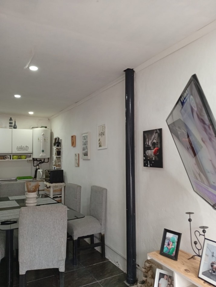 2 Departamentos internos de pasillo unico resuelto en planta baja y alta. reciclado . ideal inversion Zona Norte se escuchan ofertas