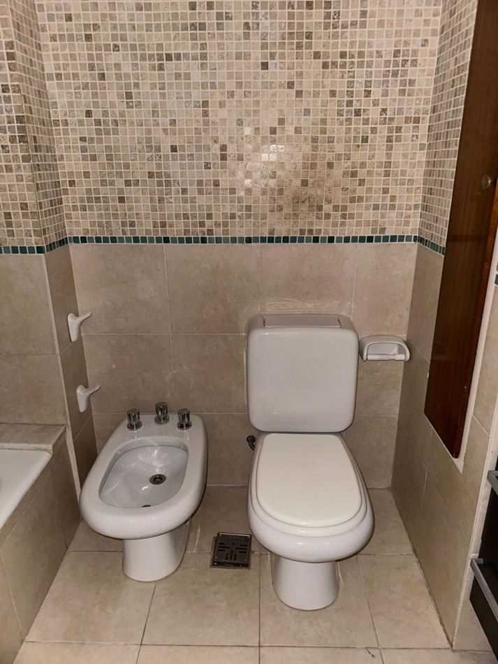 Departamento 3 Dormitorios con Cochera y Baulera inmejorable zona se escuchan ofertas