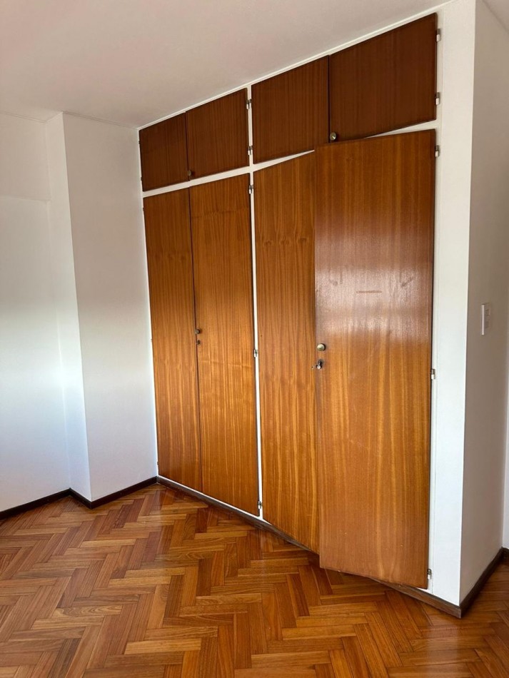 Departamento 3 Dormitorios con Cochera y Baulera inmejorable zona se escuchan ofertas