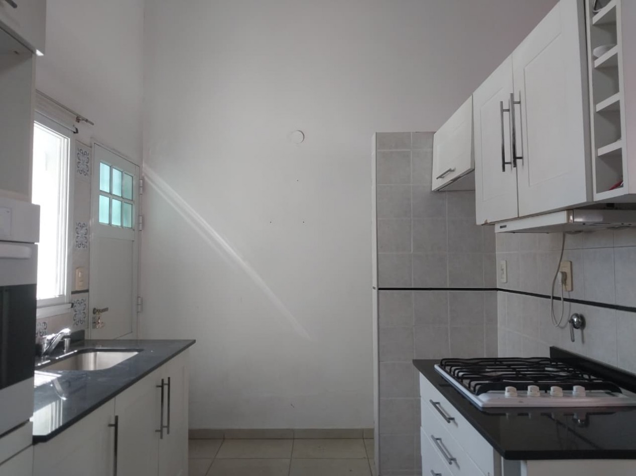 Departamento al frente en 2 plantas con patio amplio luminoso Zona Norte