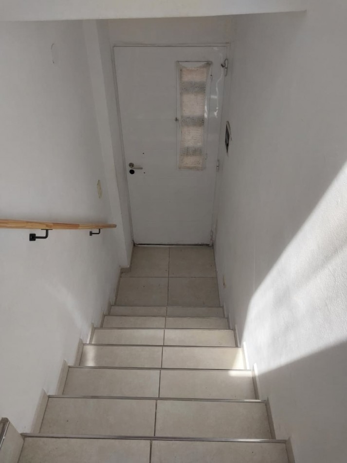 Departamento al frente en 2 plantas con patio amplio luminoso Zona Norte