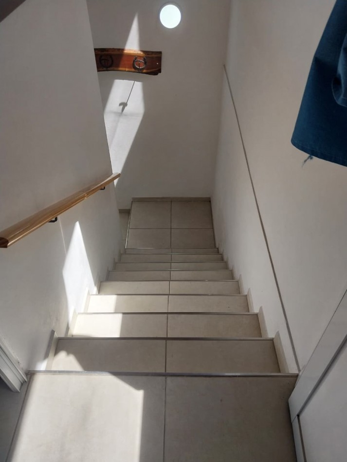 Departamento al frente en 2 plantas con patio amplio luminoso Zona Norte