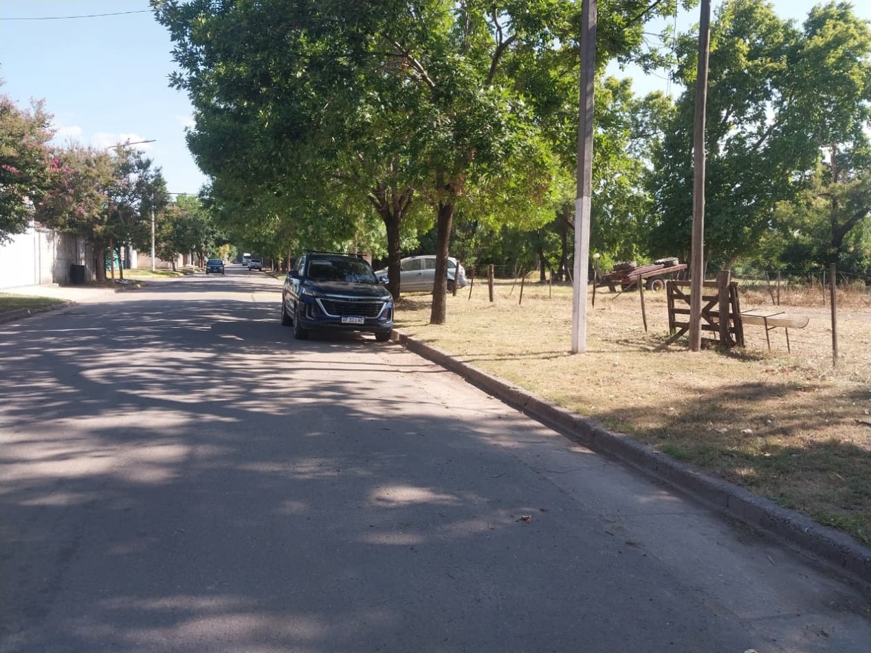 VENTA: 3 LOTES JUNTOS O SEPARADOS SE ESCUCHAN OFERTAS EXCELENTE UBICACION CON SALIDA A LA RUTA VALOR NEGOCIABLE