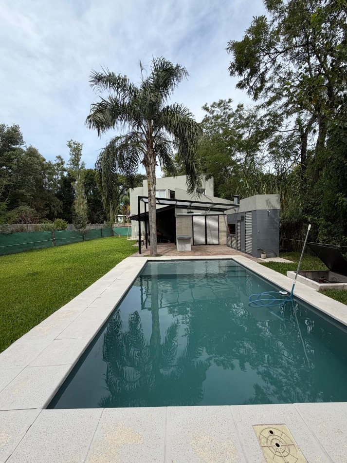 CASA ESTILO FIN DE SEMANA AMOBLADA EN ALQUILER PERMANENTE - CONFORT, PARQUE Y UBICACION ESTRATEGICA