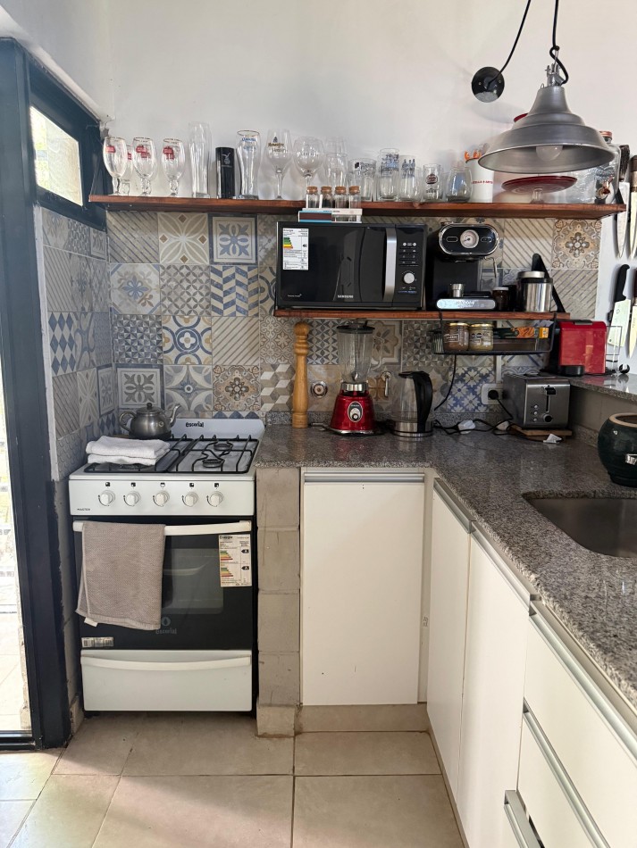 CASA ESTILO FIN DE SEMANA AMOBLADA EN ALQUILER PERMANENTE - CONFORT, PARQUE Y UBICACION ESTRATEGICA